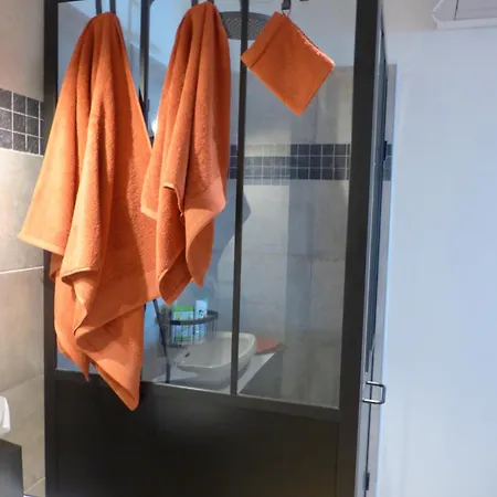 Louradou-sur-ciel Bed & Breakfast Jouqueviel