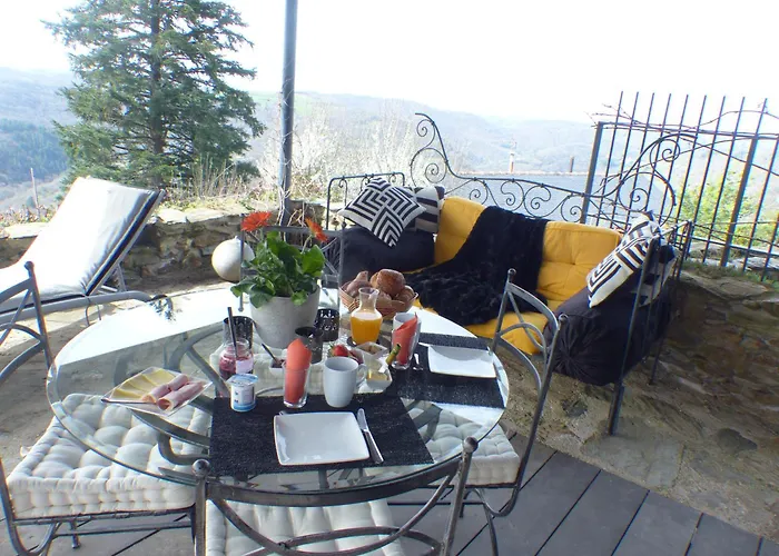 ベッド・アンド・ブレックファスト Louradou-sur-ciel 3*