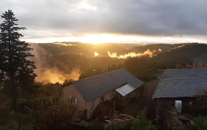 ベッド・アンド・ブレックファスト Louradou-sur-ciel